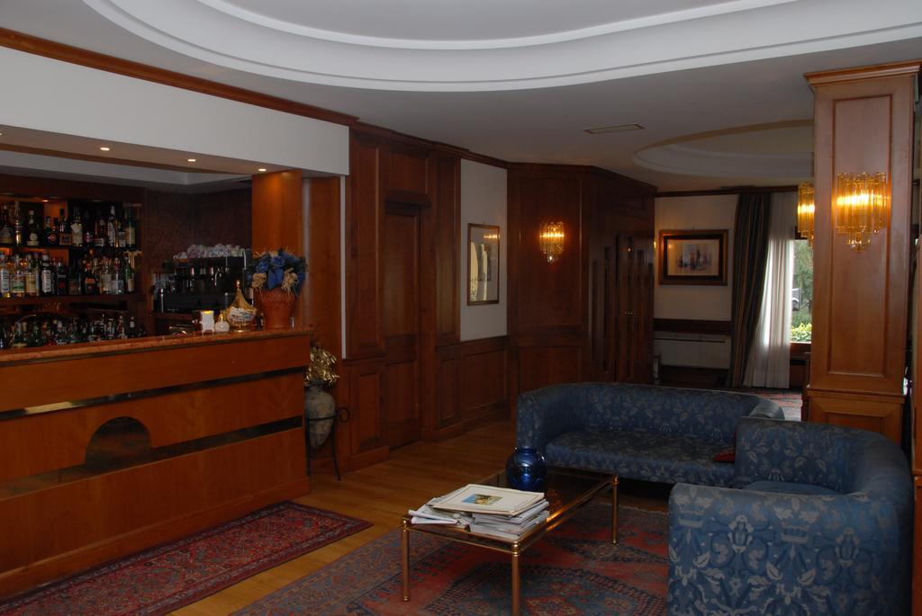 Hotel Benito Al Bosco Velletri Esterno foto
